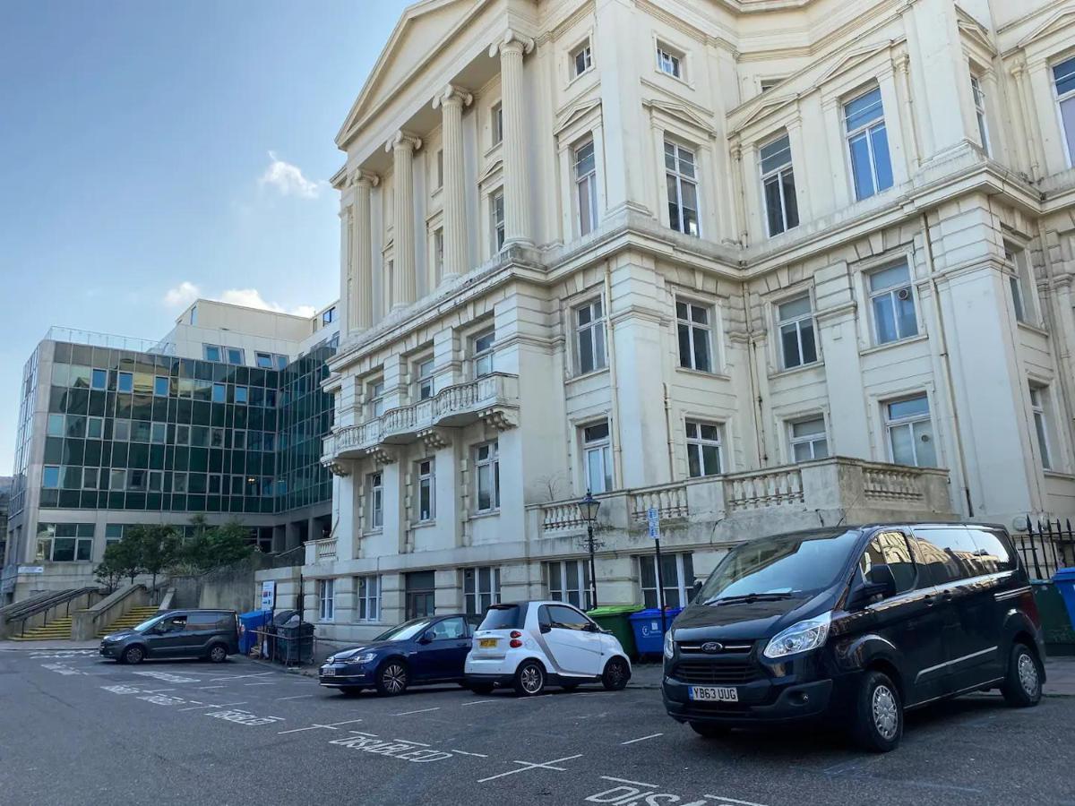 Beautiful Apartment Very Close To The Beach Brighton Bagian luar foto