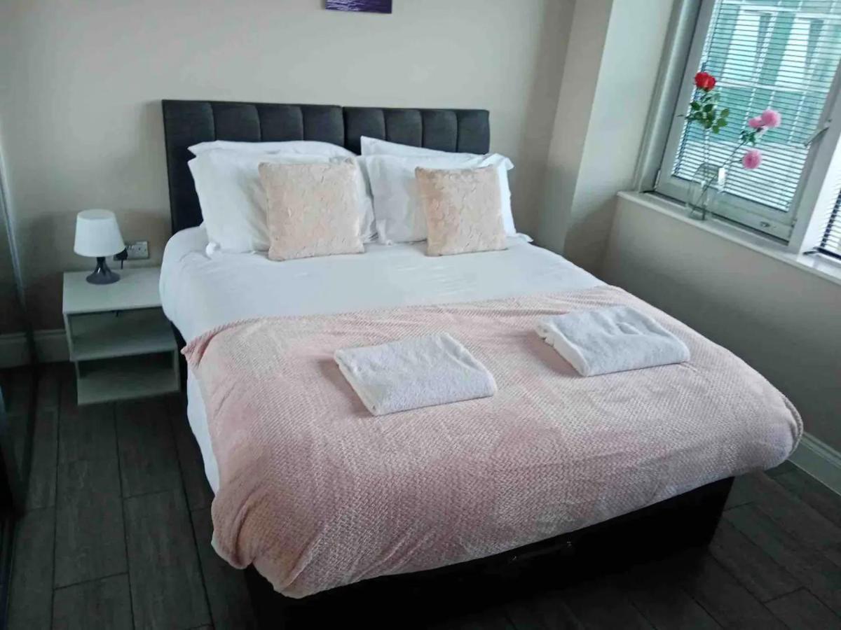 Beautiful Apartment Very Close To The Beach Brighton Bagian luar foto
