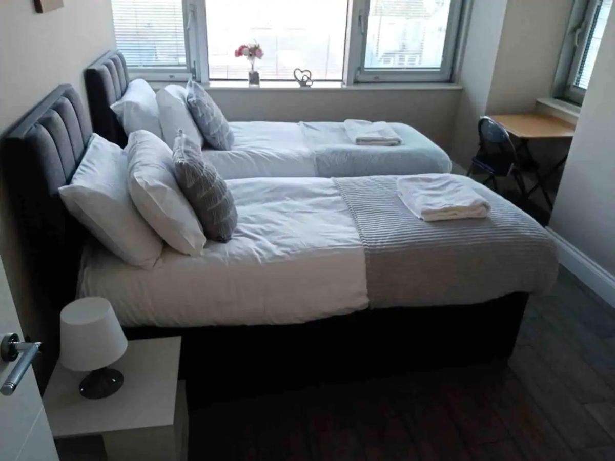 Beautiful Apartment Very Close To The Beach Brighton Bagian luar foto