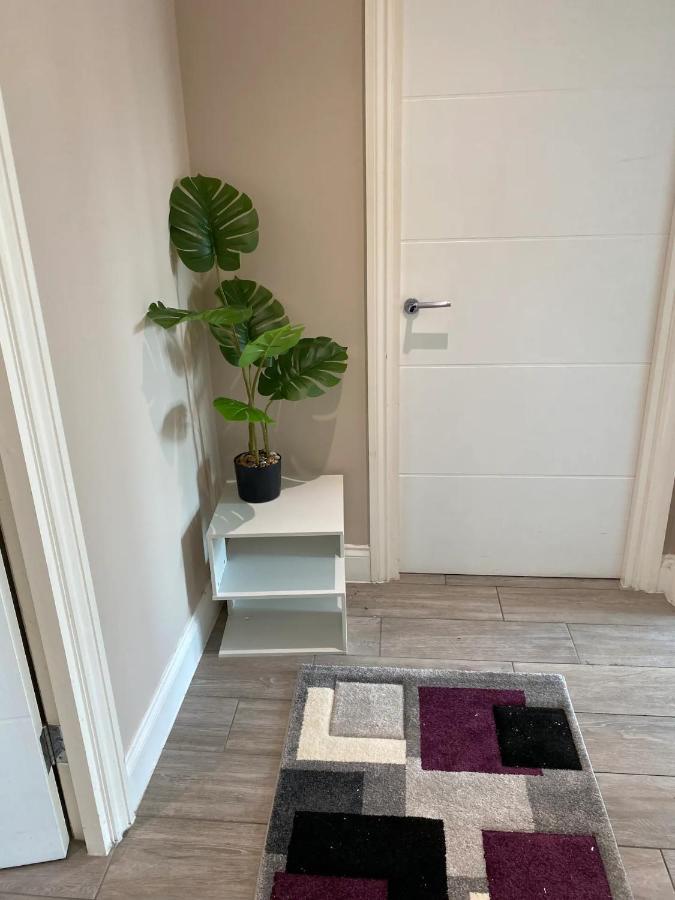 Beautiful Apartment Very Close To The Beach Brighton Bagian luar foto